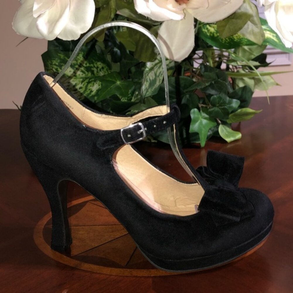 Super Cute Faux Suede Strap Pump Platform Shoes